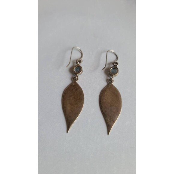 925 Leaf Dangling Topaz Pierced Earrings - Picture 9 of 10